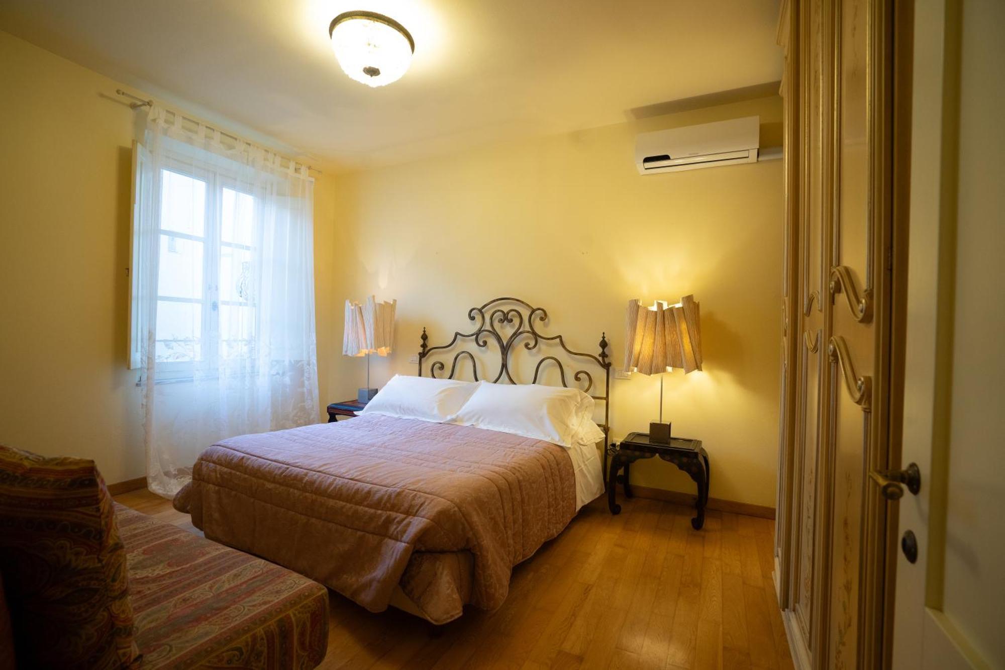 Palazzo Rocchi - Residenza D'Epoca Panzió Lucca Kültér fotó