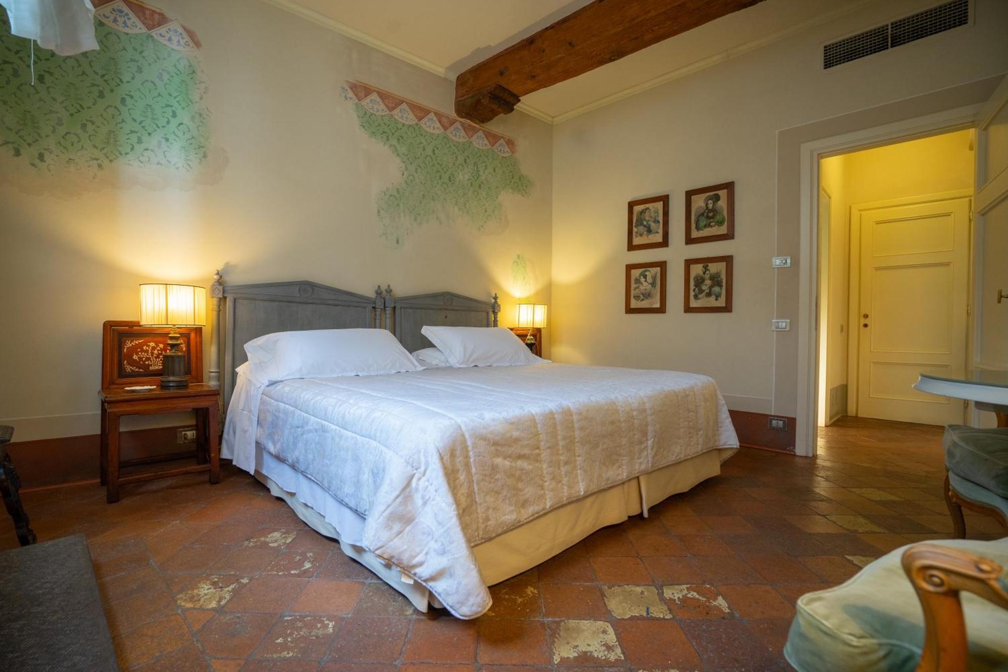 Palazzo Rocchi - Residenza D'Epoca Panzió Lucca Kültér fotó
