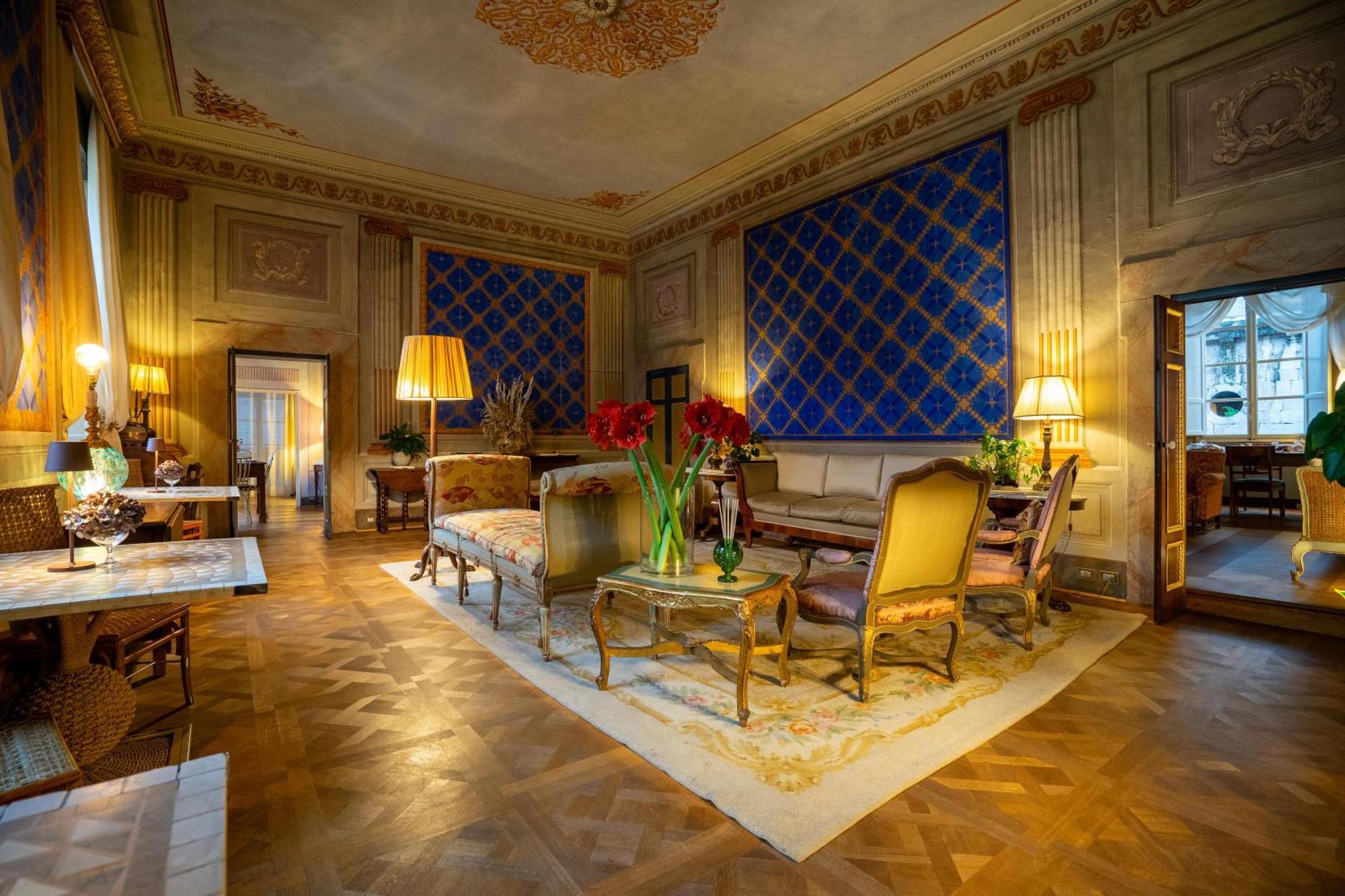 Palazzo Rocchi - Residenza D'Epoca Panzió Lucca Kültér fotó