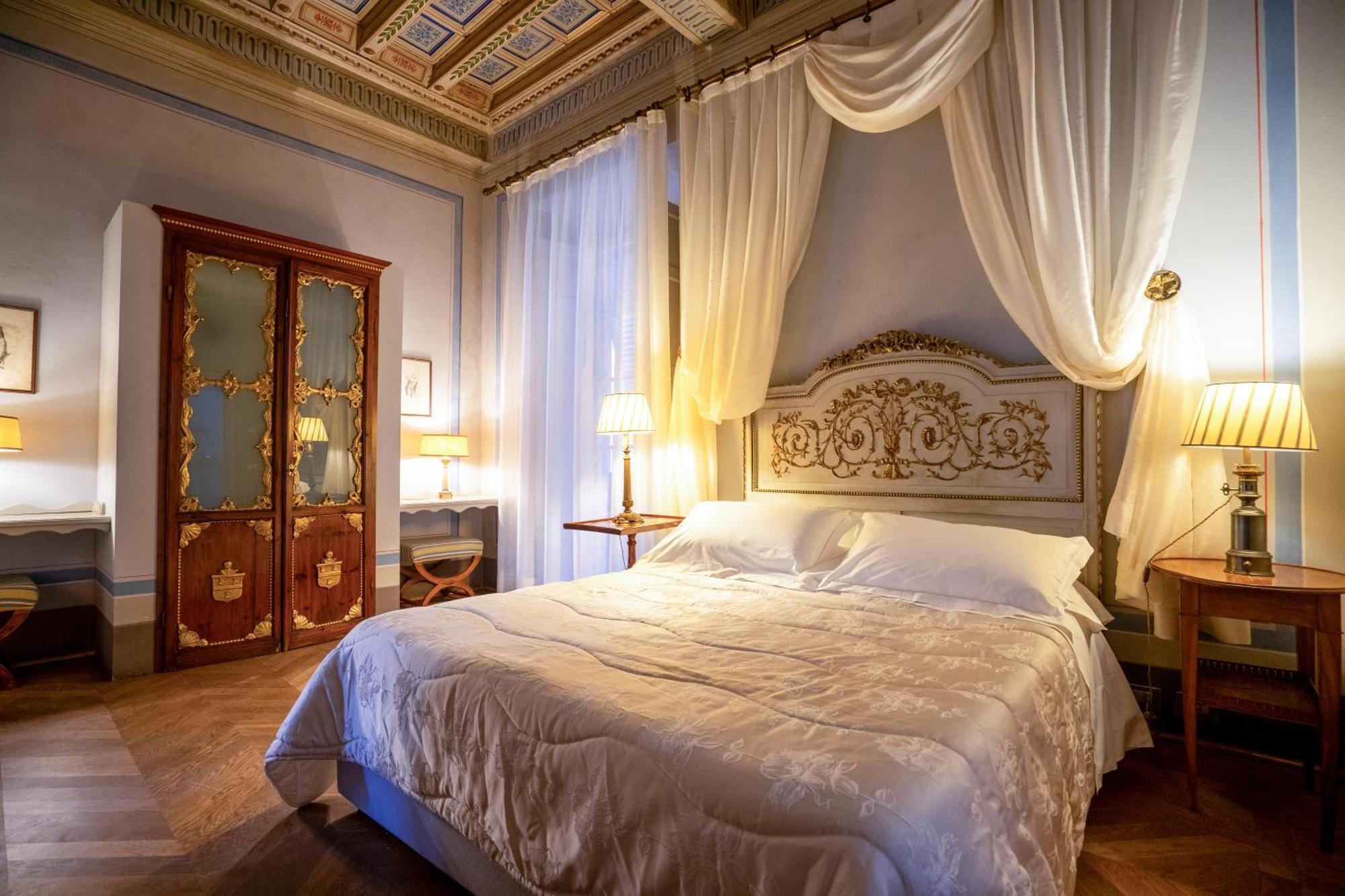 Palazzo Rocchi - Residenza D'Epoca Panzió Lucca Kültér fotó